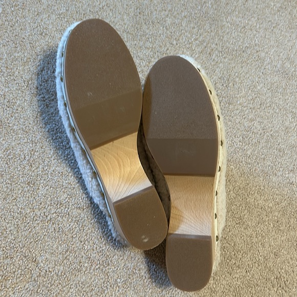 J.Crew Shearling Sherpa Clogs, size 10.5 - Picture 3 of 4